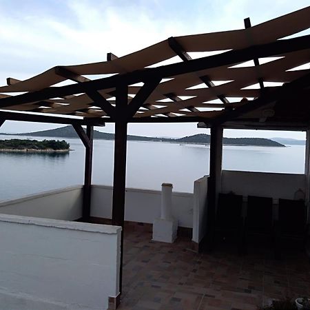 Alleinstehendes Haus Am Meer Robinson Tkon Esterno foto